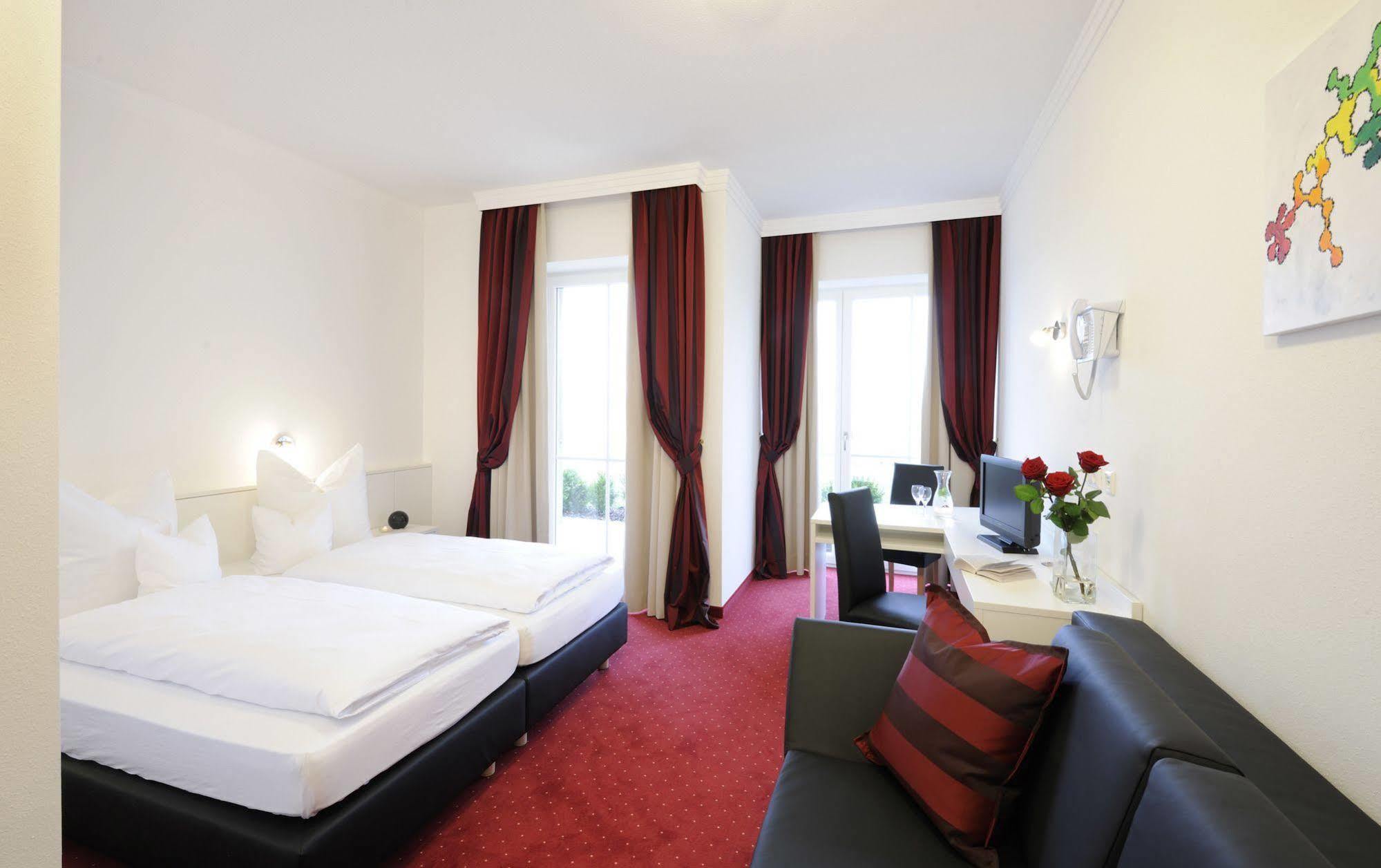 Hotel Inspiration Garni Tittmoning Exterior photo