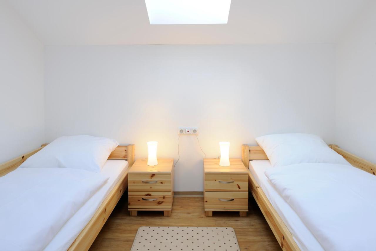 Hotel Inspiration Garni Tittmoning Room photo